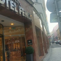 Foto tirada no(a) K+K Hotel Fenix Prague por julius em 9/27/2016