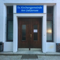 Photo taken at Evangelische Kirchgemeinde am Lietzensee by Roman v. on 9/5/2017