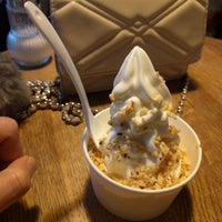 10/29/2017 tarihinde Nataia L.ziyaretçi tarafından Good Q Frozen Yogurt &amp;amp; Cafe'de çekilen fotoğraf