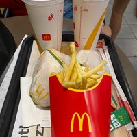 Photo taken at McDonald&amp;#39;s by Deniz Ç. on 7/27/2023