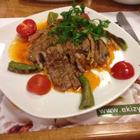 Foto tomada en Topçu Restaurant  por Onur T. el 5/3/2013