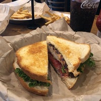 Foto diambil di Burger U oleh iloole . pada 2/4/2019