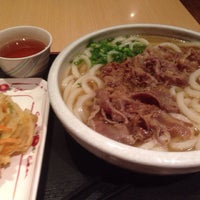 Photo taken at 本生さぬきうどん 小麦房 by daruma_lunch T. on 5/19/2013