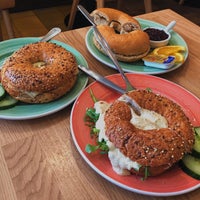 Photo taken at Bagels &amp;amp; Beans by Layan on 8/30/2019