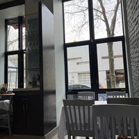 Foto tomada en Rizzuto&amp;#39;s Restaurant &amp;amp; Bar  por Sombath T. el 3/12/2022