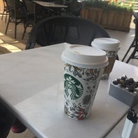 Photo taken at Starbucks by Özcan K. on 10/14/2016