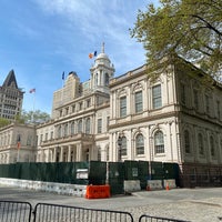 รูปภาพถ่ายที่ New York City Hall โดย Nicola A. เมื่อ 4/22/2023