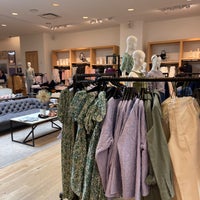 Photo taken at J.Crew by PoP O. on 8/21/2022