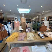 Photo taken at J.Crew by PoP O. on 9/5/2021