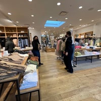 Photo taken at J.Crew by PoP O. on 2/26/2022