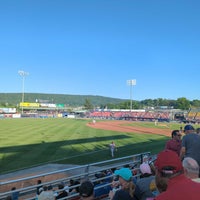 Foto diambil di FirstEnergy Stadium oleh Todd G. pada 6/17/2022