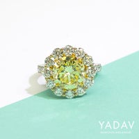 Снимок сделан в Yadav Diamonds &amp;amp; Jewelry пользователем Yadav Diamonds &amp;amp; Jewelry 11/19/2018