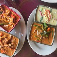 Photo taken at Sukhothai Restaurant by Vincenzo D. on 6/12/2017