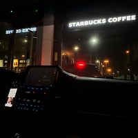 Foto tirada no(a) Starbucks por A H em 8/29/2023