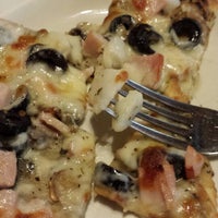 Снимок сделан в Joe Jo&amp;#39;s Pizza and Gelato пользователем Lori S. 8/18/2013