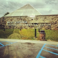 Das Foto wurde bei West Virginia Tourist Information Center von John M. am 8/3/2012 aufgenommen