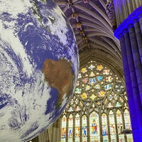 Foto tirada no(a) Exeter Cathedral por Ian M. em 2/23/2023