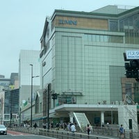 Photo taken at SHISHA SALON Chillin&amp;#39; 新宿東南口店 by ベルノ ス. on 6/27/2020