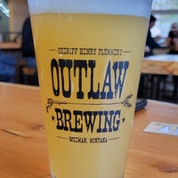 11/1/2022 tarihinde Maureen D.ziyaretçi tarafından Outlaw Brewing'de çekilen fotoğraf