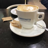 Das Foto wurde bei Macchiato Espresso Bar von Michael B. am 10/19/2018 aufgenommen