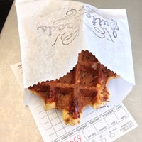 Das Foto wurde bei Suite Foods Waffle Shop von Gaelen G. am 6/1/2013 aufgenommen