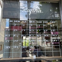 Photo taken at Rapha Tokyo by Yan on 5/6/2023