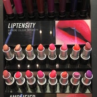 Photo taken at MAC Cosmetics by Bethany C. on 7/14/2018