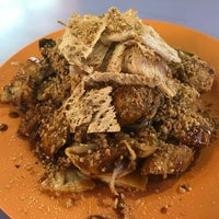 Photo taken at Toa Payoh Rojak by Jay O. on 9/12/2018