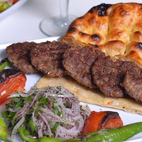 Foto diambil di Yeşiloğlu Restaurant oleh Yeşiloğlu Restaurant pada 12/18/2018