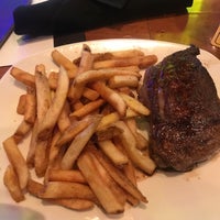 Photo taken at Outback Steakhouse by Gustavo M. on 11/15/2018