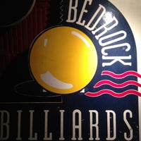 Foto tirada no(a) Bedrock Billiards por Ursula P. em 5/17/2013