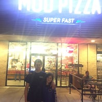 Foto tirada no(a) Mod Pizza por Yolo T. em 9/11/2015