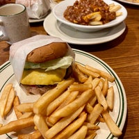 Photo taken at Pie &amp;#39;n Burger by Clark P. on 11/13/2022