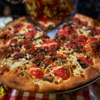 Photo taken at Grimaldi&amp;#39;s Pizzeria by Lucyan on 12/21/2021