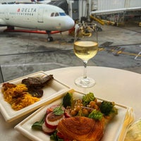 Photo taken at Delta Sky Club by Lucyan on 3/2/2024