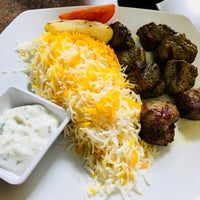Das Foto wurde bei Salam Restaurant von Lucyan am 2/2/2018 aufgenommen