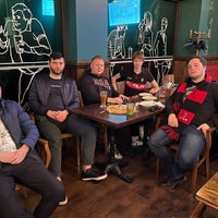 Foto diambil di OneMore Pub oleh Igor S. pada 11/21/2021