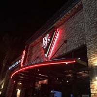 รูปภาพถ่ายที่ BJ&amp;#39;s Restaurant &amp;amp; Brewhouse โดย H 🕊️ เมื่อ 8/19/2018
