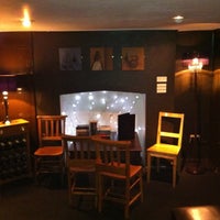 Снимок сделан в The Oval Lounge bar &amp;amp; kitchen пользователем Leon D. 10/26/2012