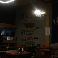 Foto diambil di Burger House oleh SARMAŞIK . pada 3/31/2021