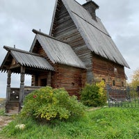 Photo taken at Церковь Воскресения (деревянная) by Deni G. on 9/28/2019