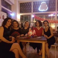 Das Foto wurde bei Yaşamla Dans von Merve am 10/28/2017 aufgenommen