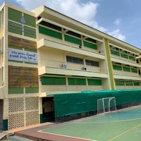 Photo taken at Mathayom Wat Benchamabophit School by Yun H. on 3/7/2020