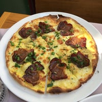 Das Foto wurde bei Beppe Pizzeria von Deniz am 6/22/2019 aufgenommen