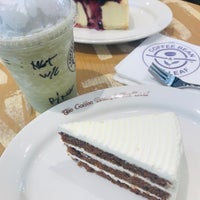 Photo taken at The Coffee Bean &amp;amp; Tea Leaf by Shane C. on 7/3/2019