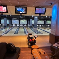 Photo taken at Frames Bowling Lounge by Lino C. on 6/20/2023