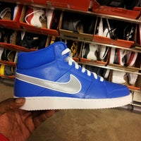 nike outlet in oceanside