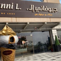 Photo taken at Giovanni L. - Gelato De Luxe by Faisal🎭 on 7/13/2023