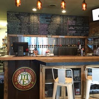 Photo taken at Growler Time by Charles C. on 9/20/2018