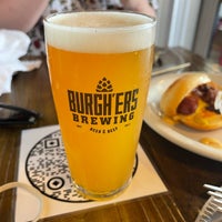 Photo taken at Burgh&amp;#39;ers Brewing Zelienople by Timofee O. on 7/3/2021